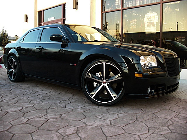 SRT8black300/1b147.JPG