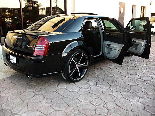 SRT8black300/1b167.JPG