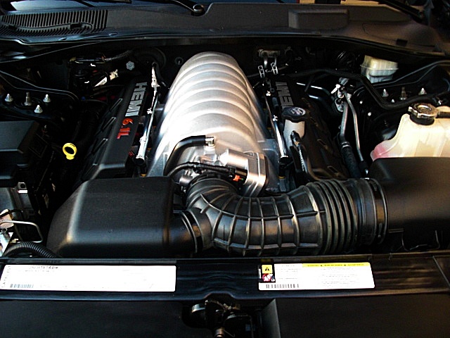 SRT8black300/1b172.JPG