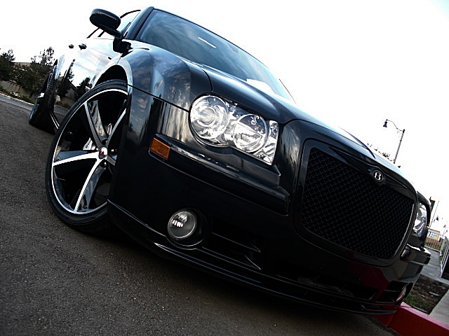 SRT8black300/1b110.JPG