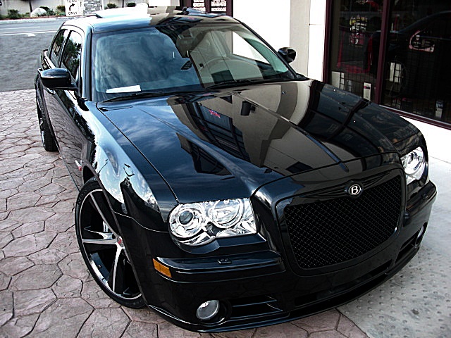 SRT8black300/1b110.JPG