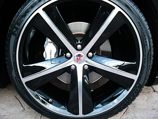 SRT8black300/1b27.JPG