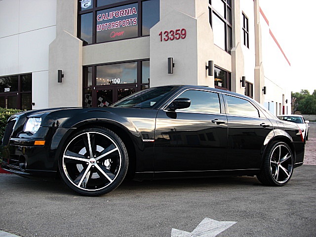 SRT8black300/1b110.JPG