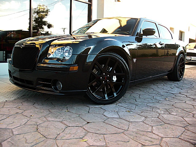 SRT8black300/1x13.JPG