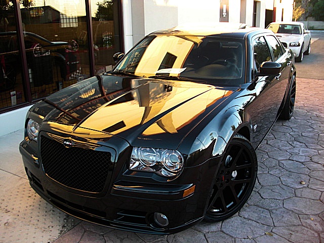 SRT8black300/1x13.JPG