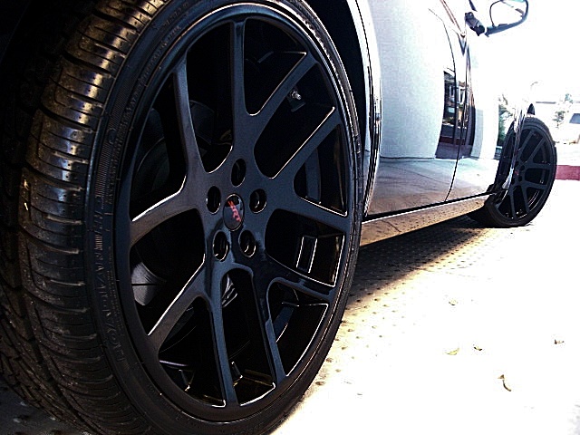 SRT8black300/1x42.JPG