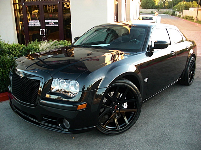 SRT8black300/1x13.JPG