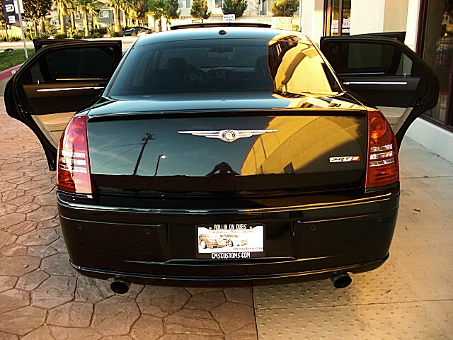 SRT8black300/1x42.JPG
