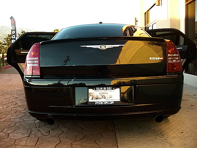 SRT8black300/1x42.JPG