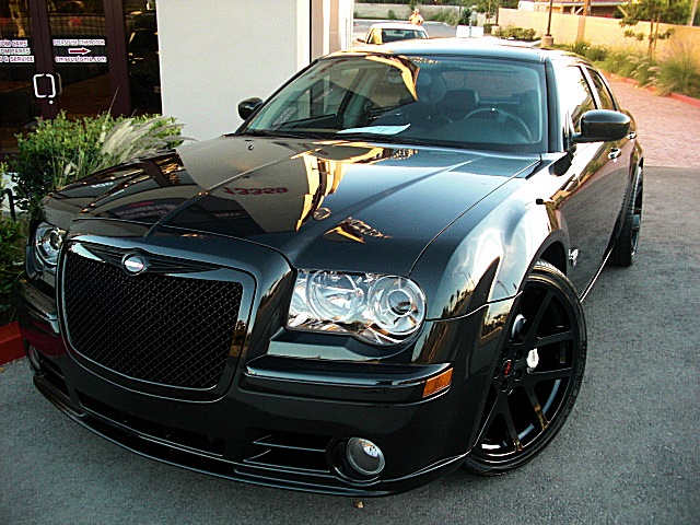 SRT8black300/1x13.JPG