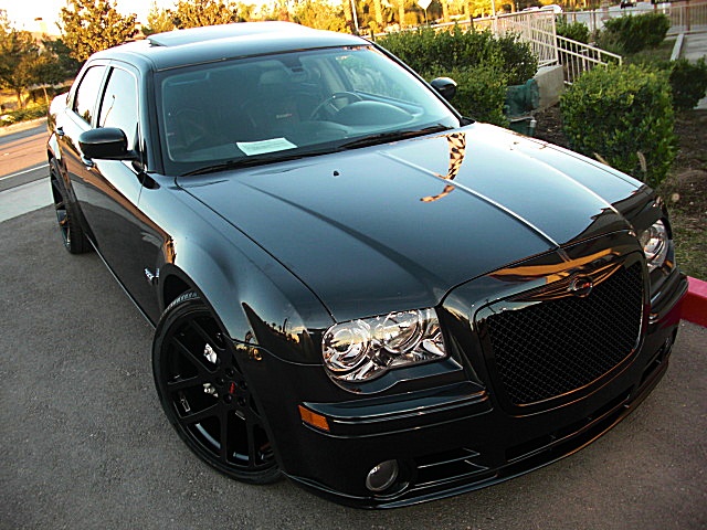 SRT8black300/1x42.JPG