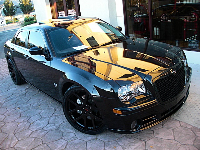 SRT8black300/1x42.JPG