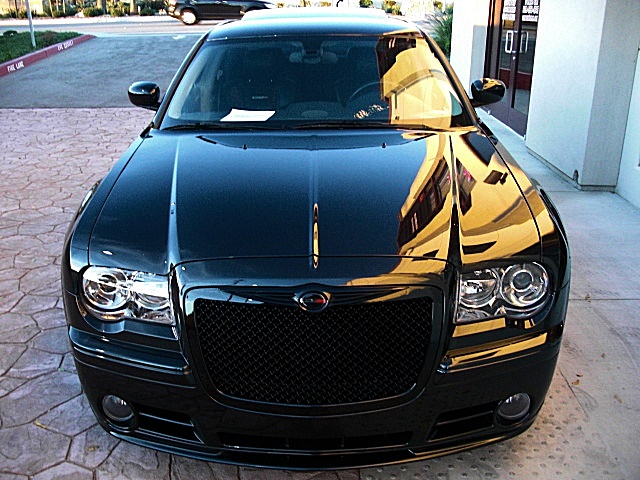 SRT8black300/1x42.JPG