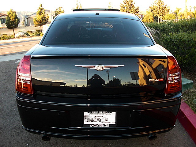 SRT8black300/1x13.JPG