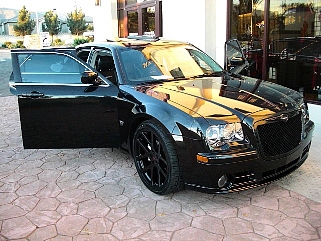 SRT8black300/1x57.JPG