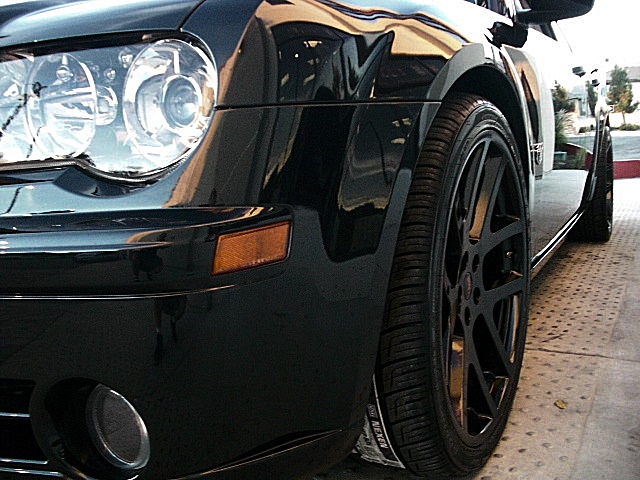 SRT8black300/1x57.JPG
