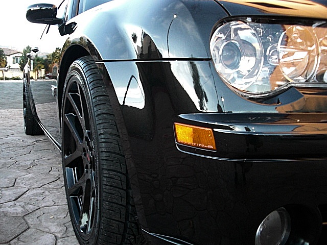 SRT8black300/1x57.JPG