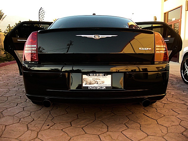 SRT8black300/2a8a.JPG