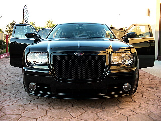 SRT8black300/2a8a.JPG