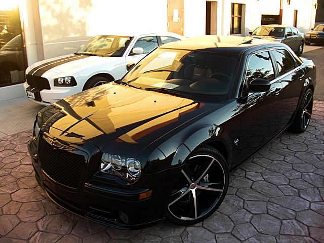 SRT8black300/2a8a.JPG