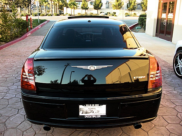 SRT8black300/2a8a.JPG