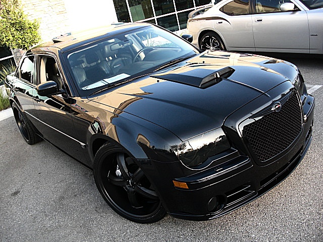 SRT8black300/c18.JPG