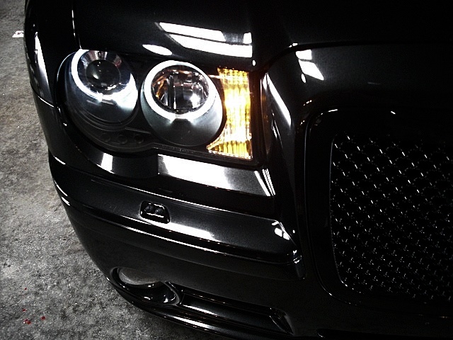 SRT8black300/d103.JPG