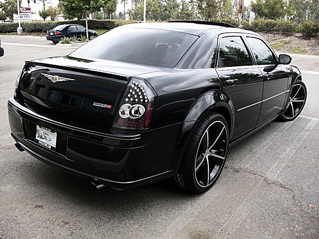 SRT8black300/d108.JPG