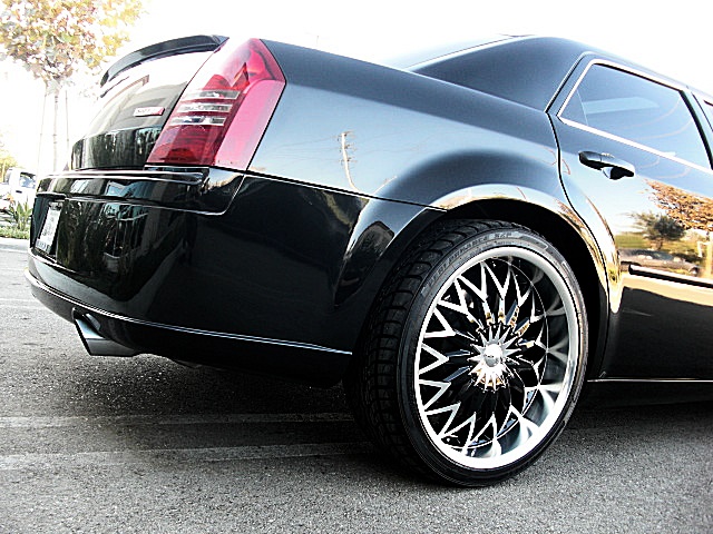 SRT8black300/new0110.JPG