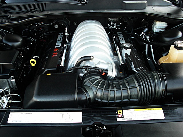 SRT8black300/new0108.JPG