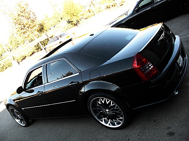 SRT8black300/new0111.JPG