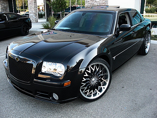 SRT8black300/new077.JPG