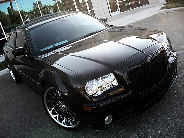 SRT8black300/new077.JPG