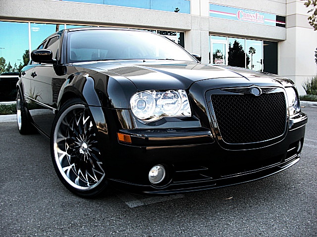 SRT8black300/new077.JPG