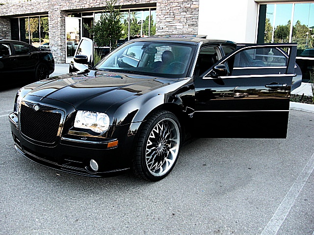 SRT8black300/new0111.JPG