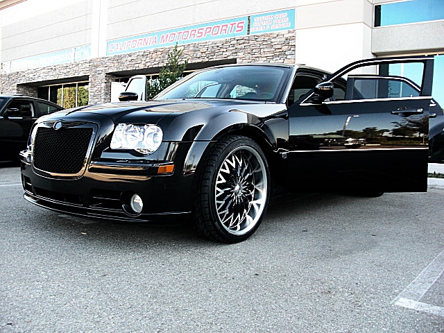 SRT8black300/new0111.JPG