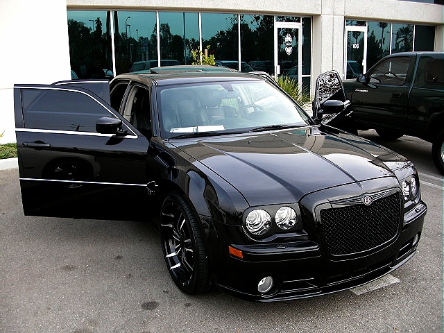 SRT8black300/new10h.jpg