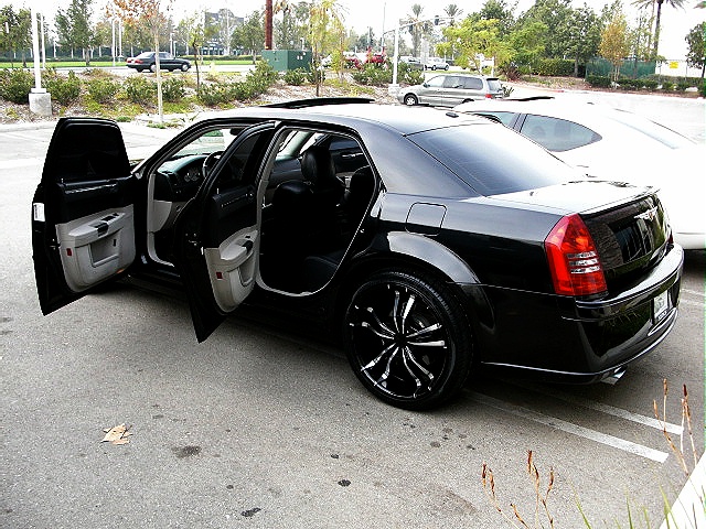 SRT8black300/new10h.jpg