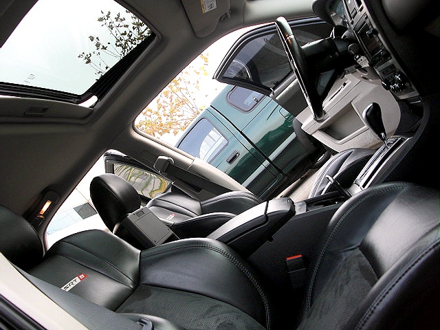 SRT8black300/new12b.jpg