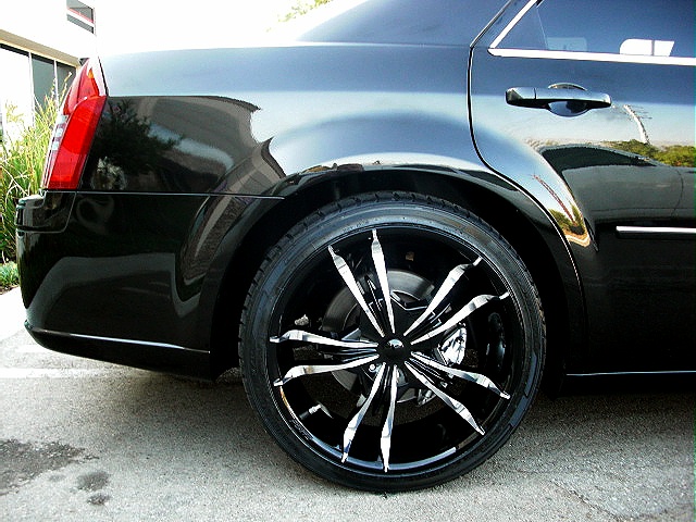 SRT8black300/new2027.jpg