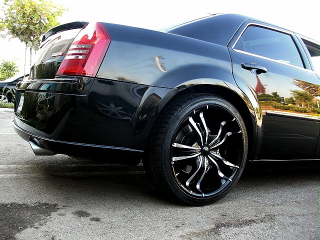 SRT8black300/new2027.jpg