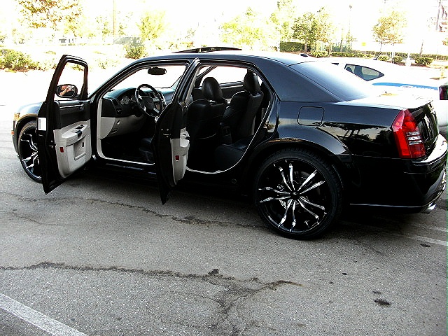 SRT8black300/new2025.jpg