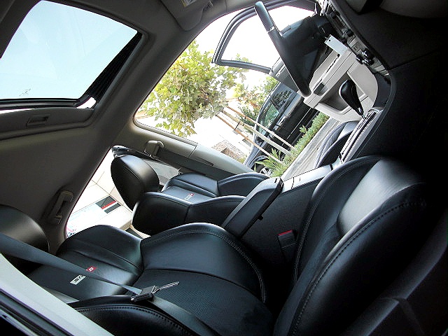 SRT8black300/new2036a.jpg