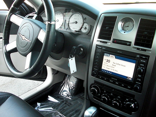 SRT8black300/new2036a.jpg
