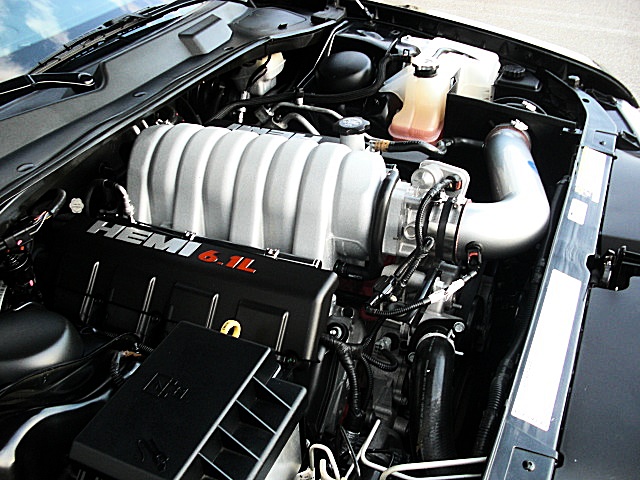 SRT8black300/new929.JPG