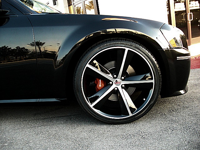 SRT8magBlk/1q42.JPG