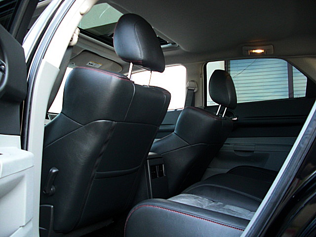 SRT8magBlk/1q10.JPG