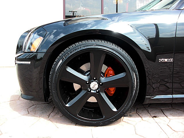 SRT8magBlk/1w11.JPG