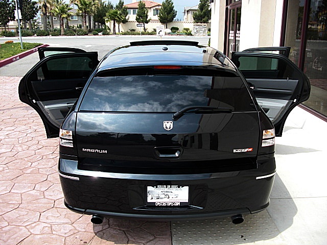 SRT8magBlk/1w45.JPG