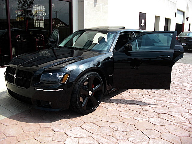 SRT8magBlk/1w45.JPG